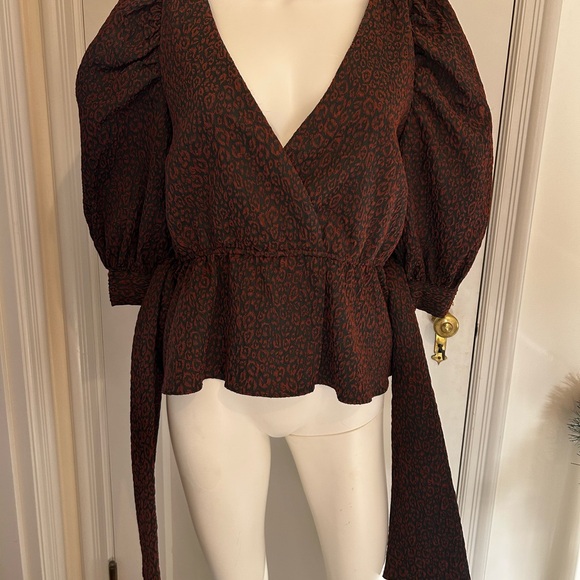 NWOT - Hutch for Anthropologie Brocade Wrap Top Puff Sleeve Tie Waist Size M - Picture 7 of 8